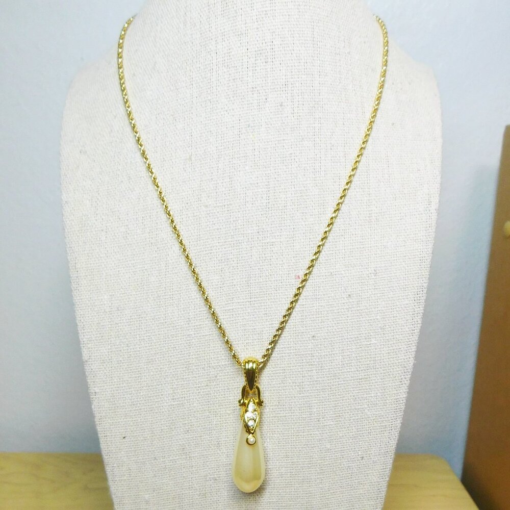 Nolan Miller Elongated Faux Pearl Pendant & Unsigned Gold Tone Necklace …